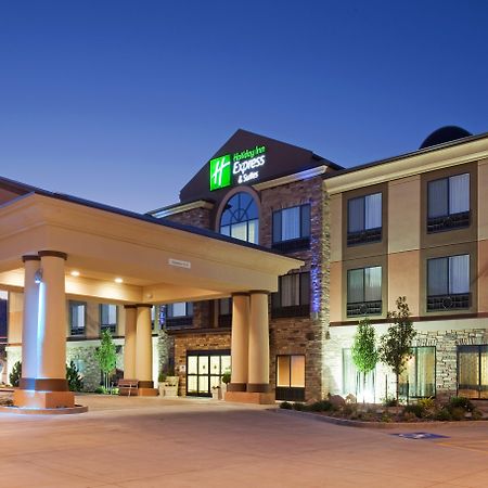Holiday Inn Express Richfield By Ihg Bagian luar foto