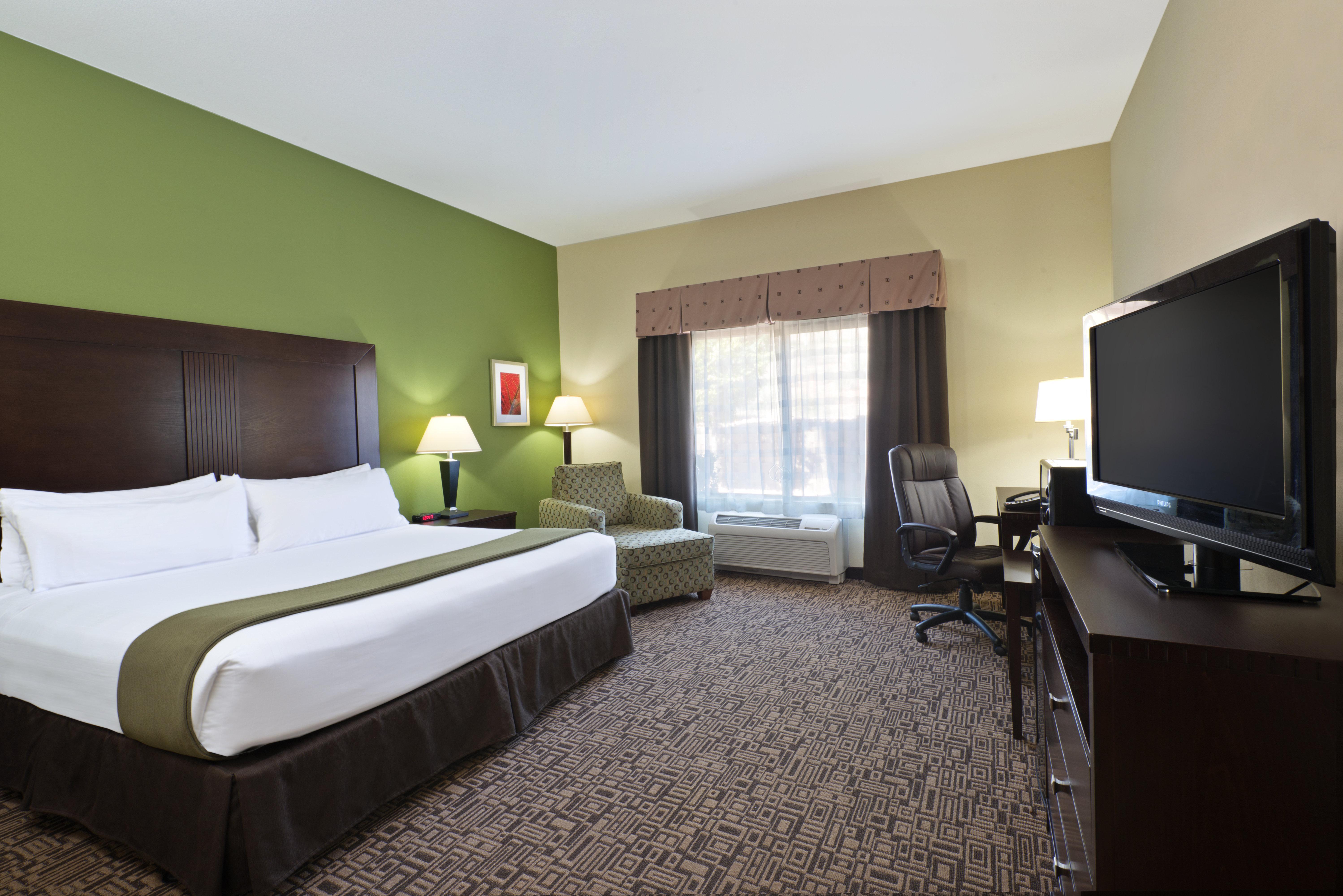 Holiday Inn Express Richfield By Ihg Bagian luar foto