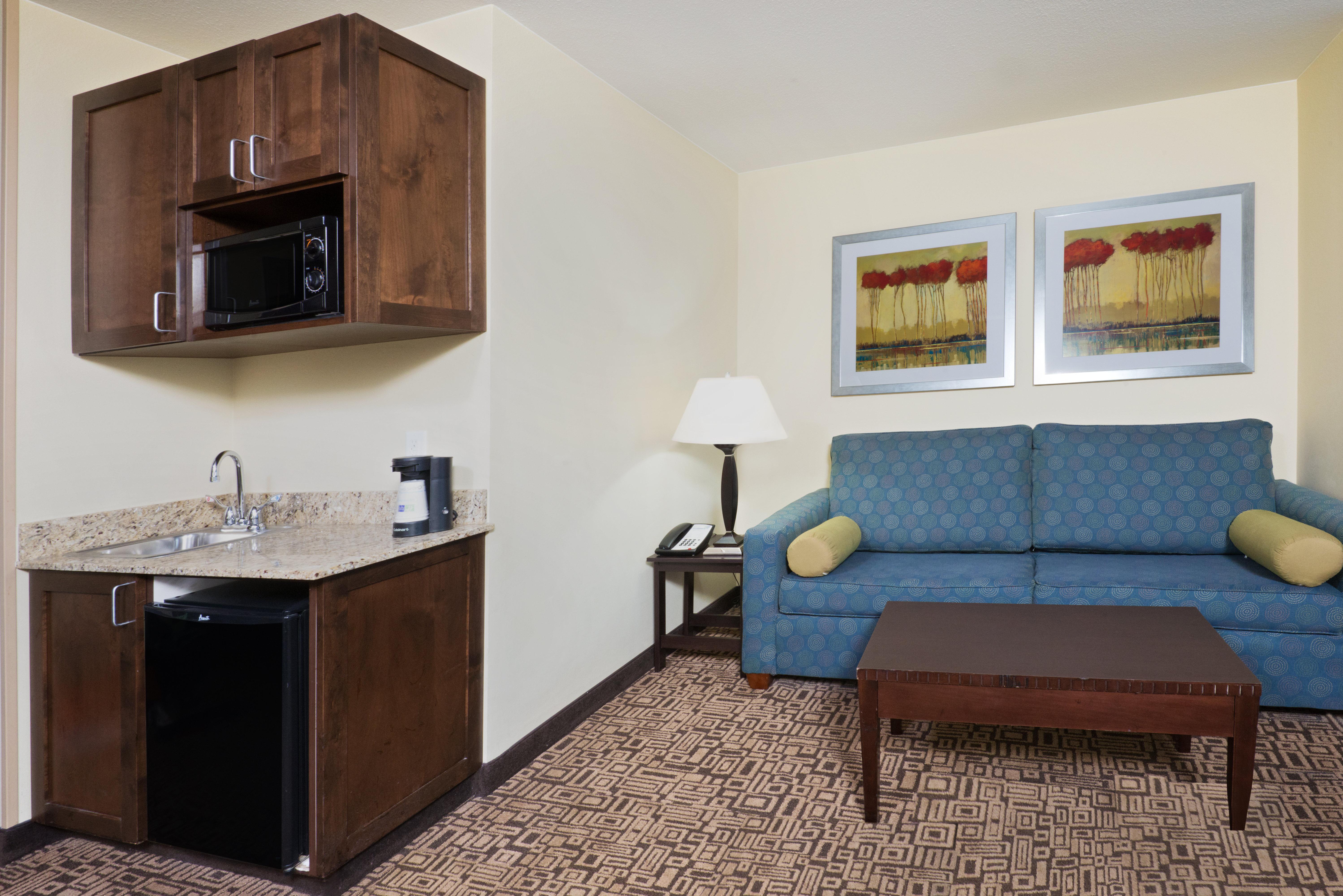Holiday Inn Express Richfield By Ihg Bagian luar foto