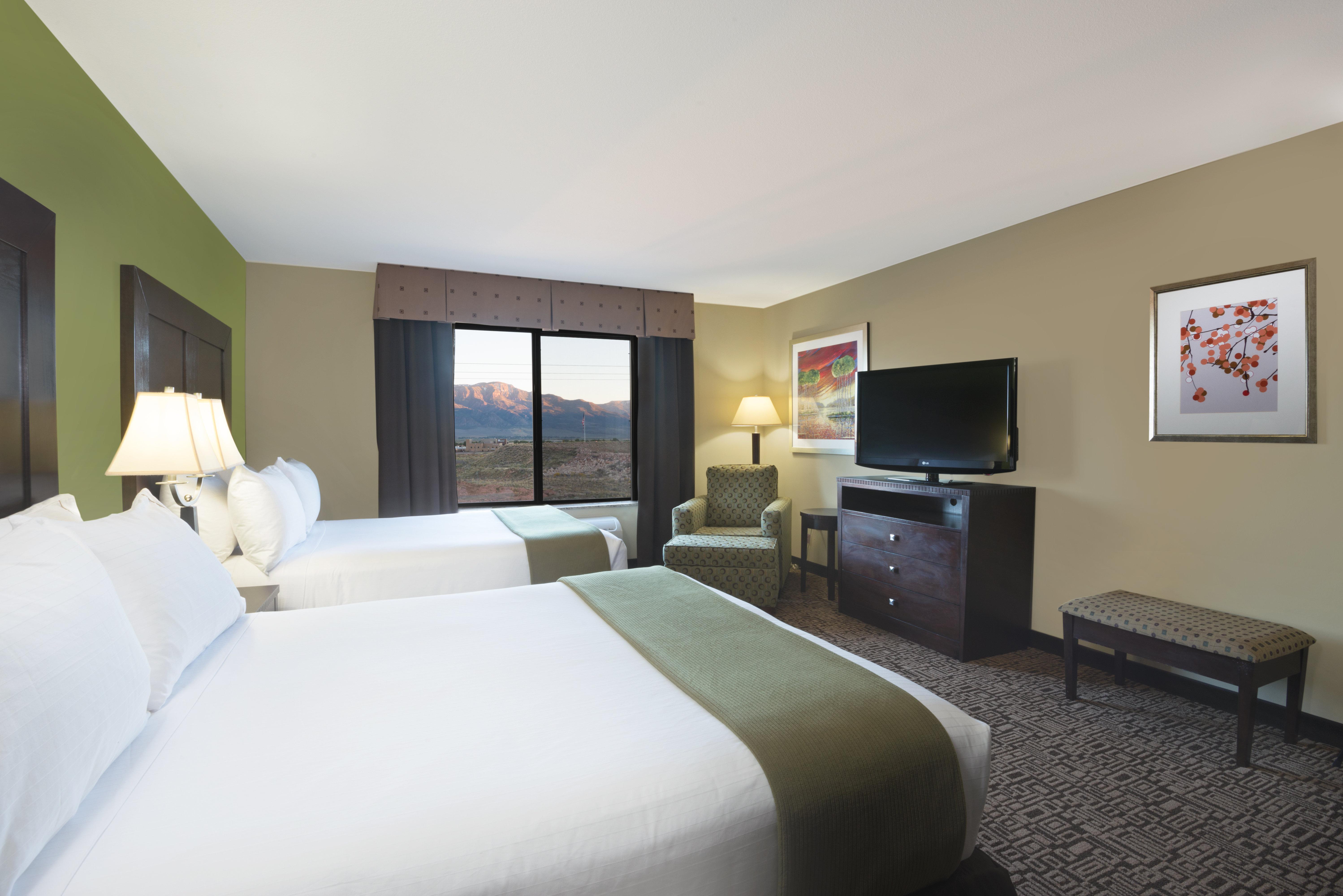 Holiday Inn Express Richfield By Ihg Bagian luar foto