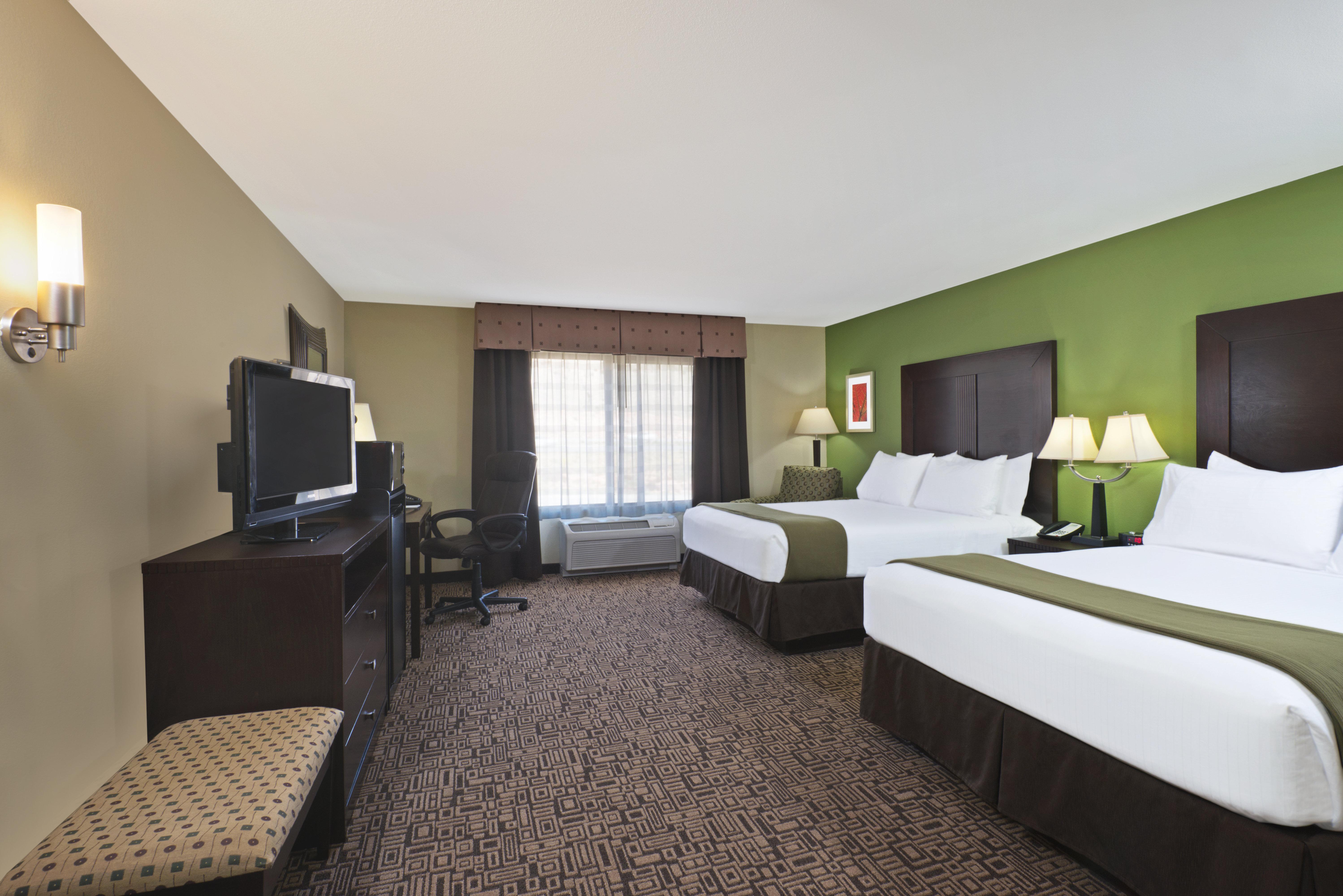 Holiday Inn Express Richfield By Ihg Bagian luar foto