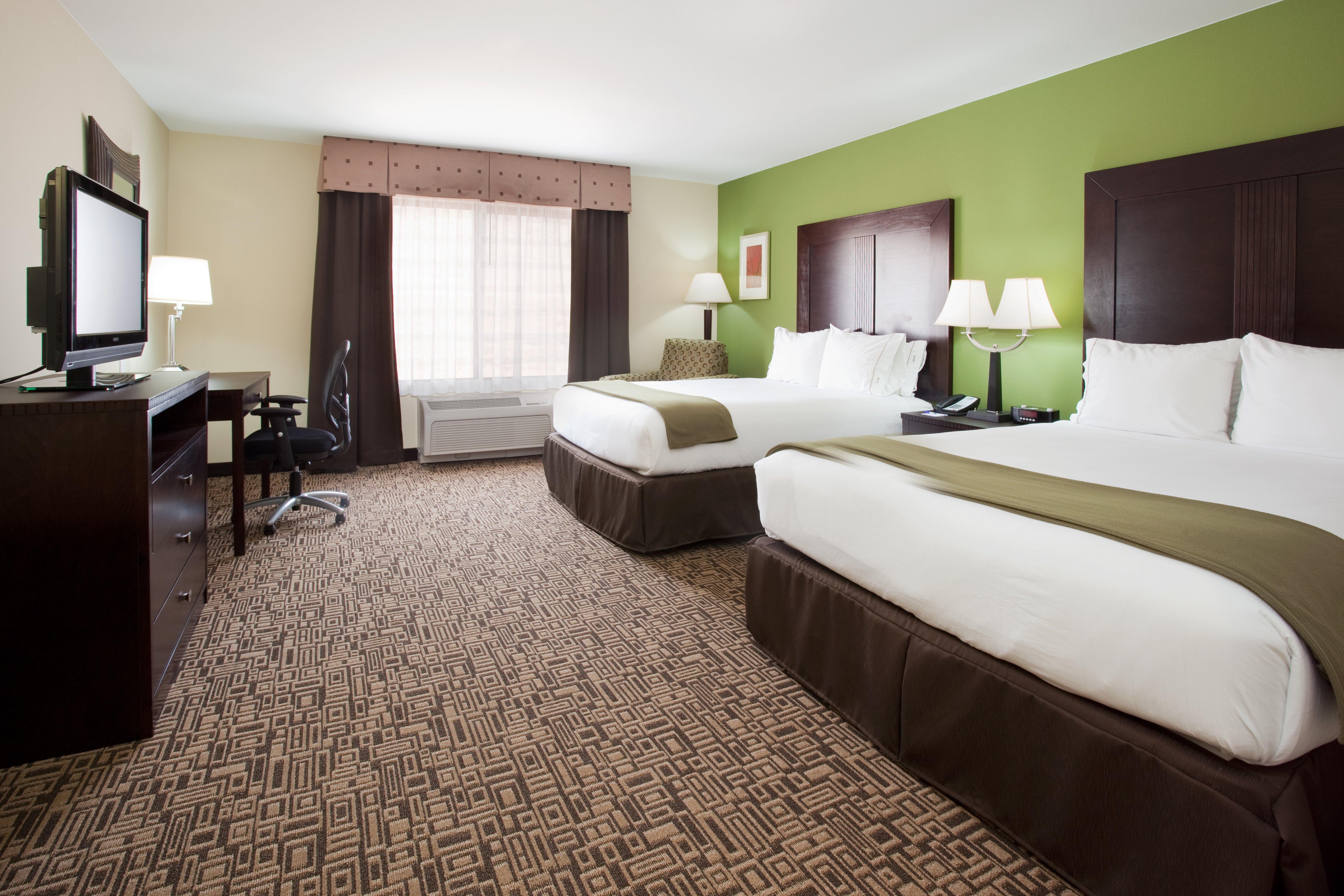 Holiday Inn Express Richfield By Ihg Bagian luar foto