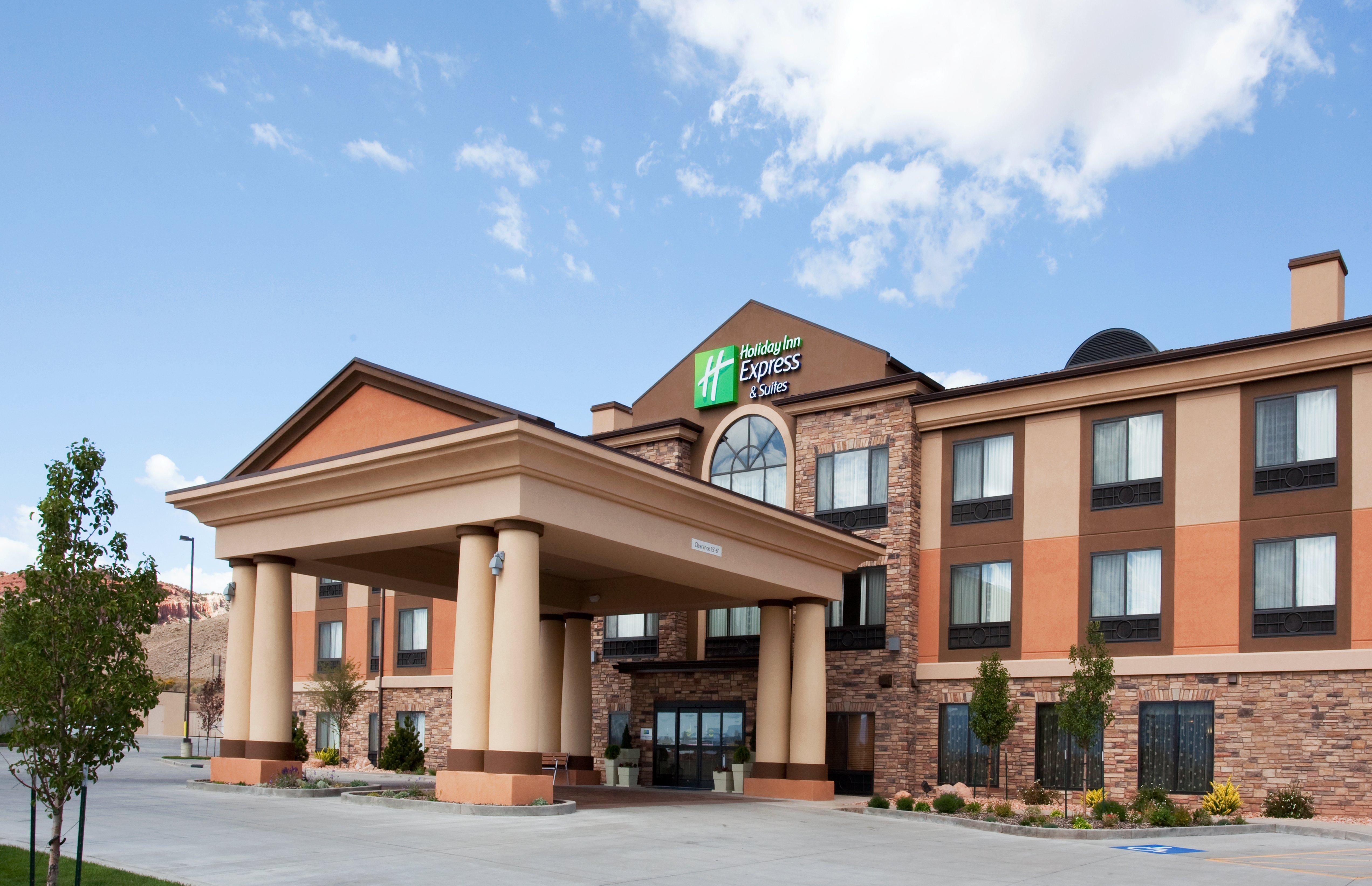 Holiday Inn Express Richfield By Ihg Bagian luar foto