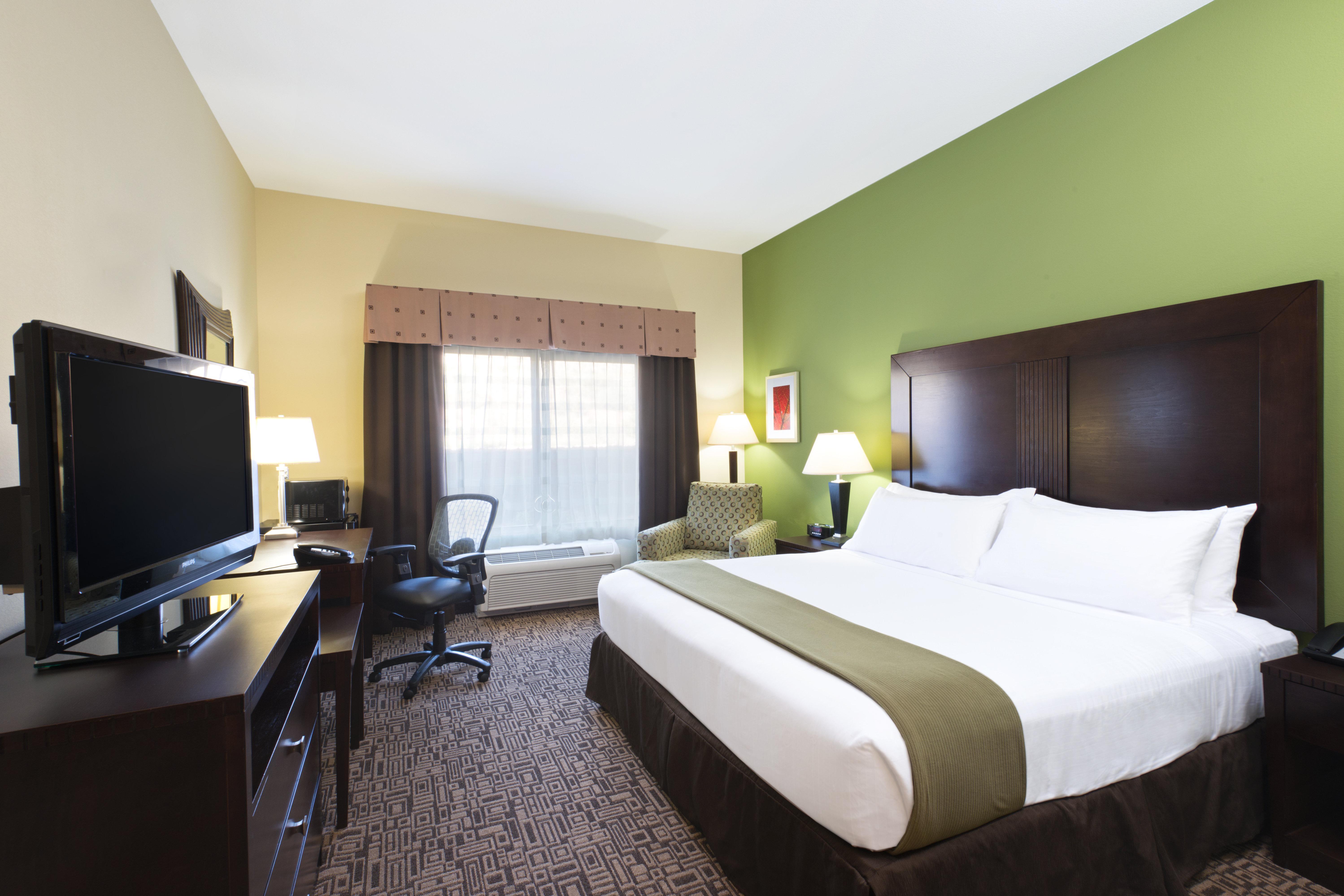 Holiday Inn Express Richfield By Ihg Bagian luar foto