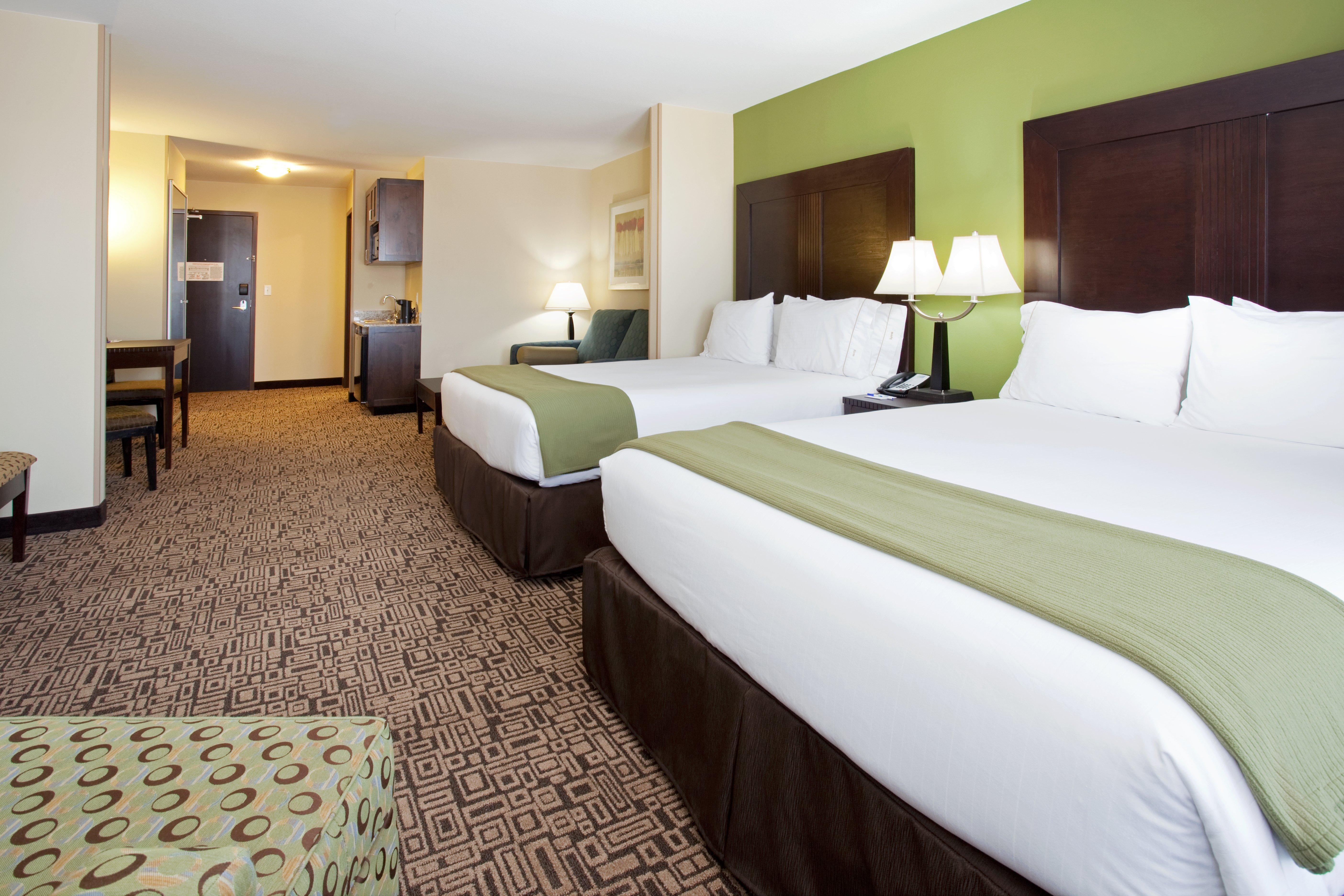 Holiday Inn Express Richfield By Ihg Bagian luar foto