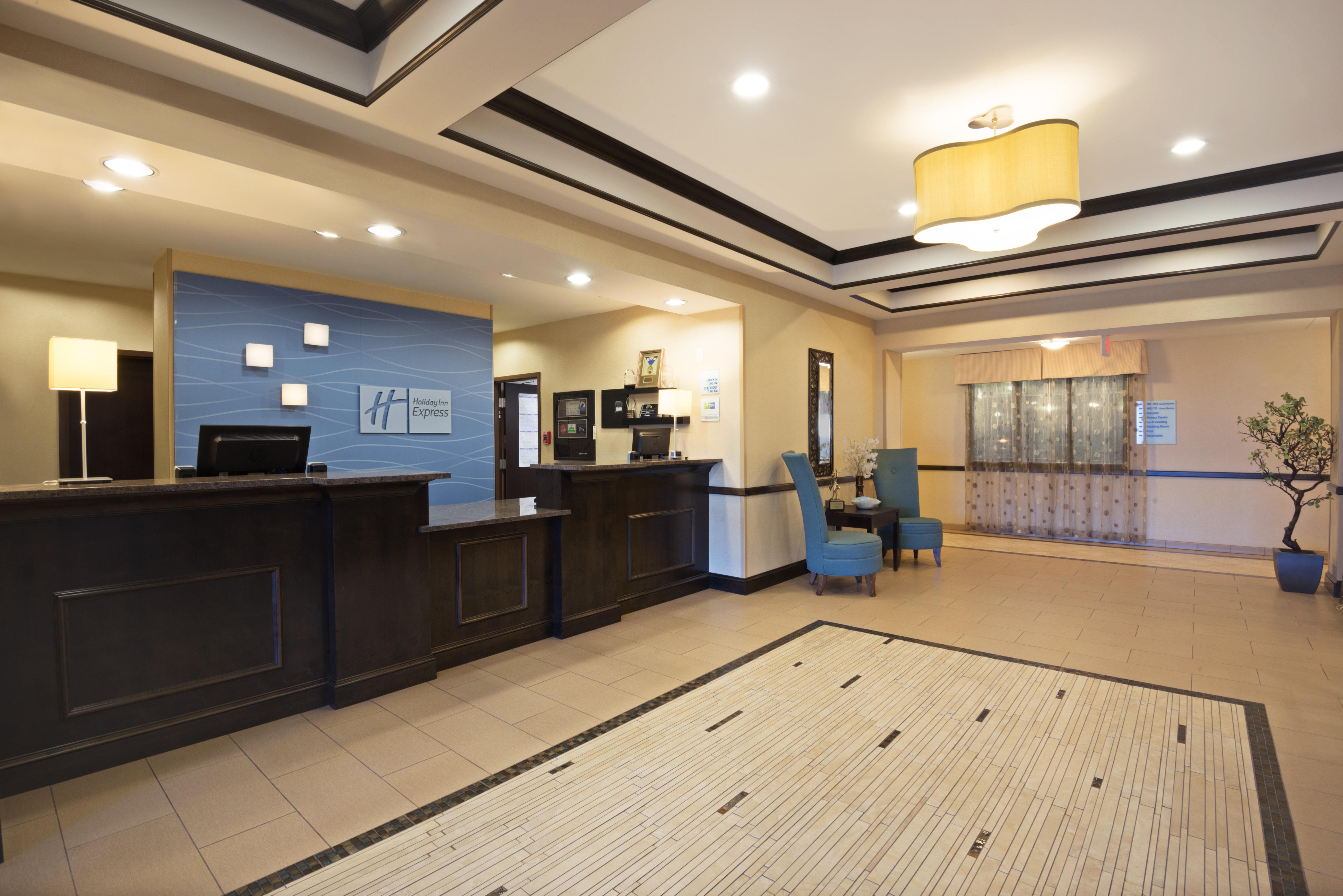 Holiday Inn Express Richfield By Ihg Bagian luar foto