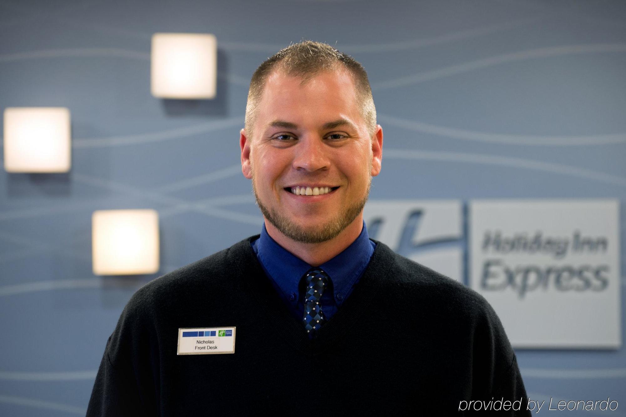 Holiday Inn Express Richfield By Ihg Bagian luar foto