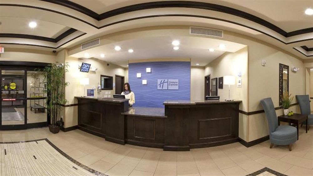 Holiday Inn Express Richfield By Ihg Bagian luar foto